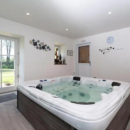 - - Piscine - Sauna Bed & Breakfast